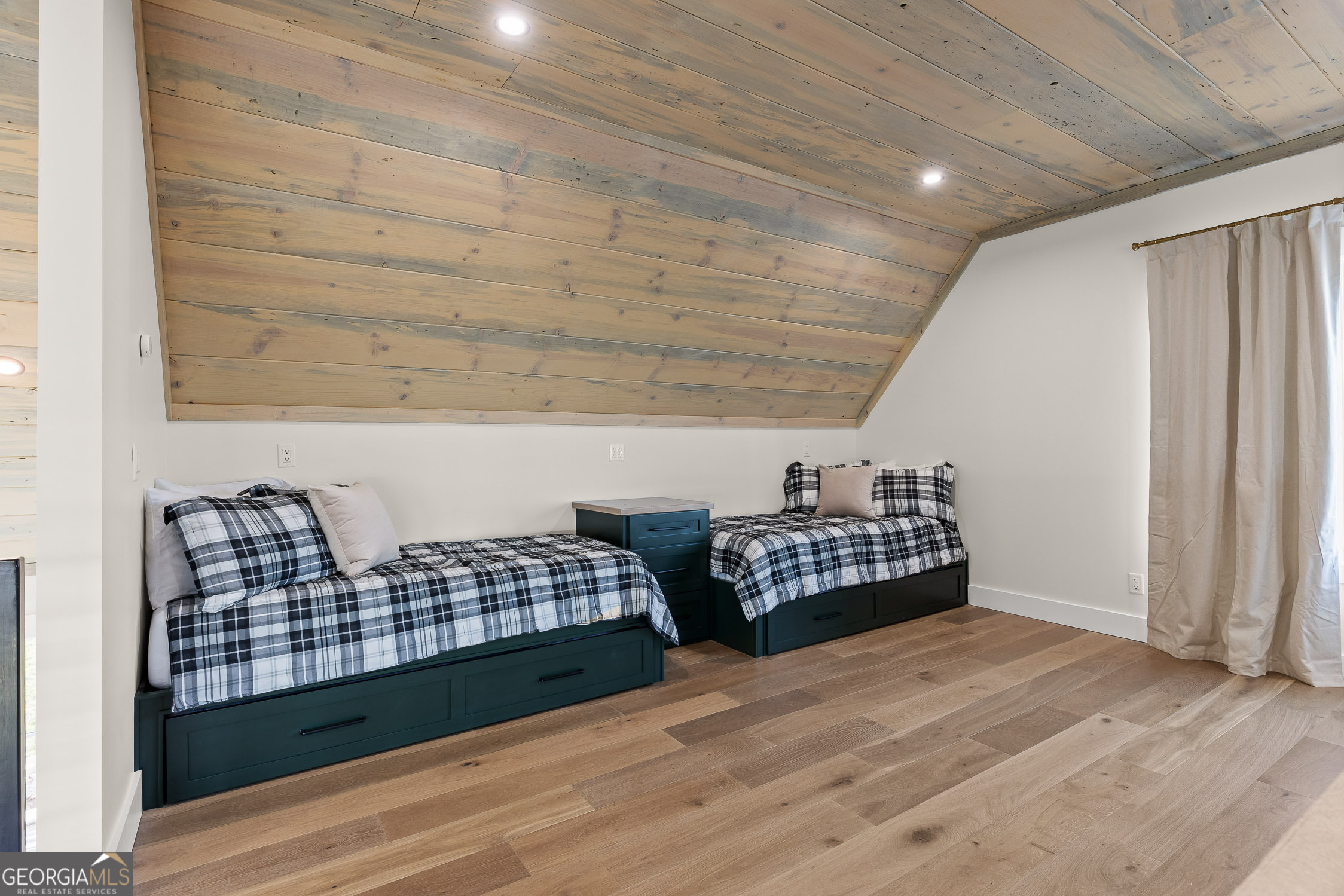 6565 Scenic Highway Rising Fawn, GA 30738 - Photo 41 of 47 a view of livingroom with furniture