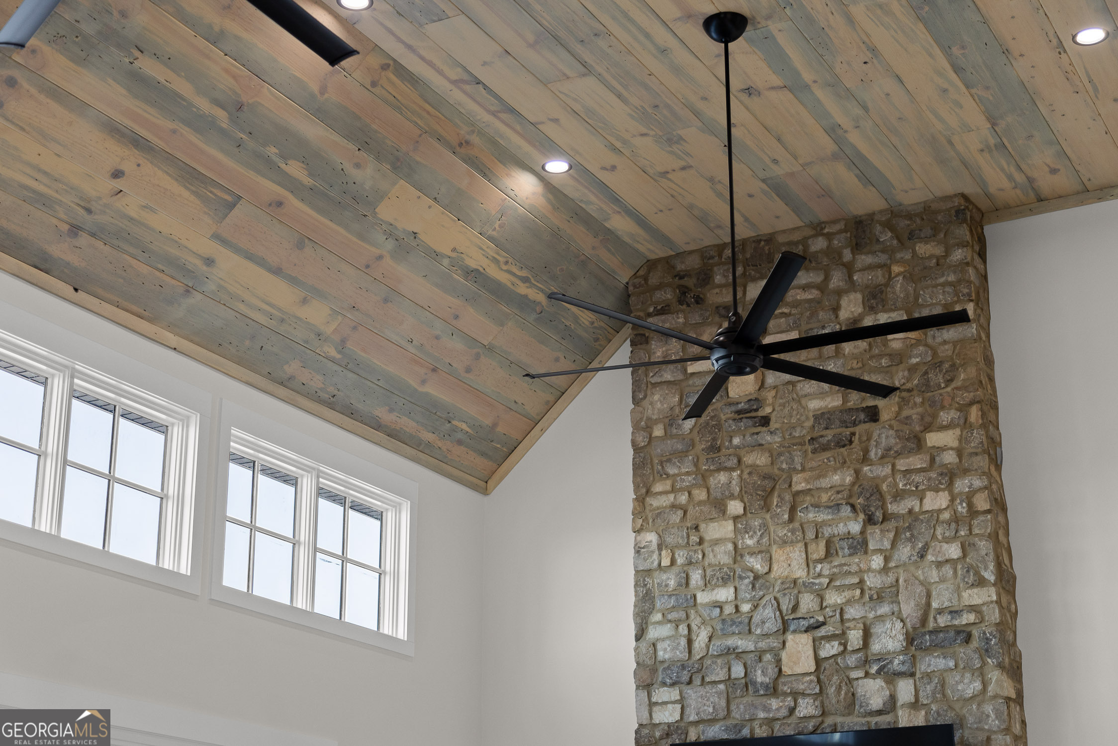 6565 Scenic Highway Rising Fawn, GA 30738 - Photo 9 of 47 a room with windows