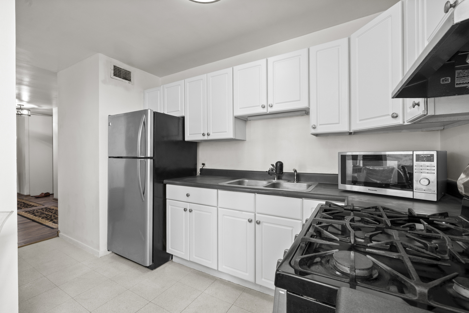 2605 South Indiana Avenue, Unit 1007 Chicago, IL 60616 - Photo 8 of 22