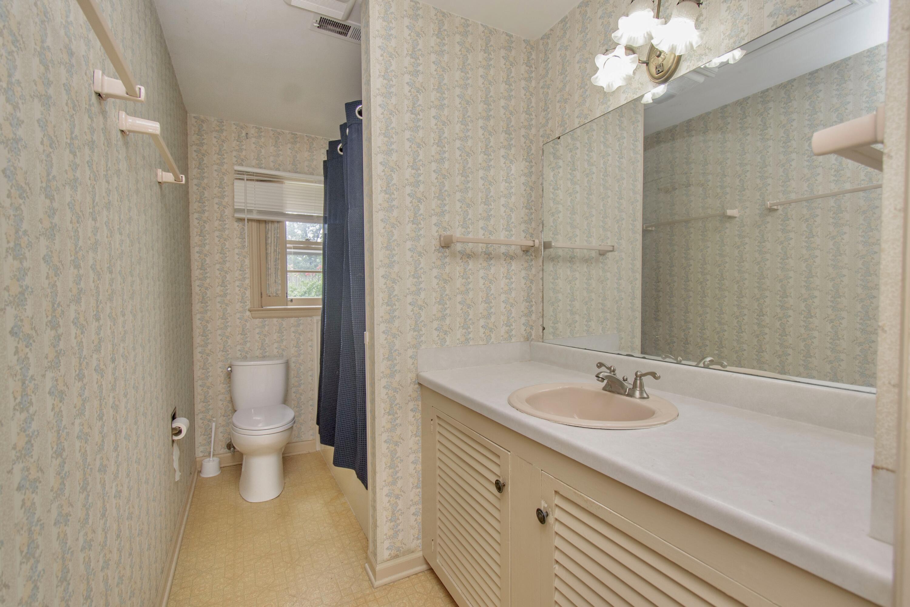 8212 Loman Drive Roanoke, VA 24019 - Photo 8 of 40 Loman dr_33