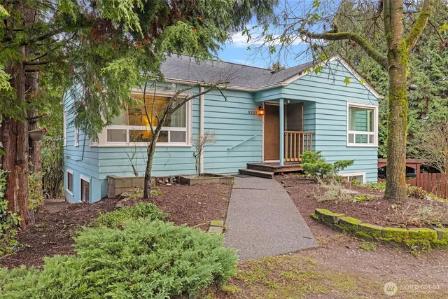 $650,000 | 9222 3rd Avenue Southwest, Seattle, WA 98106