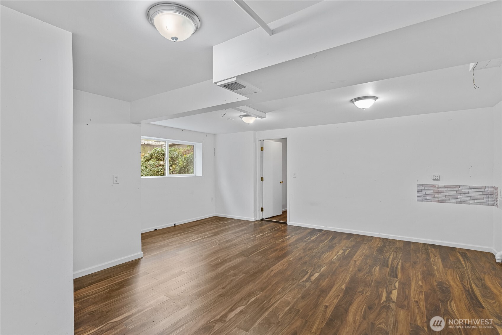 9222 3rd Avenue Southwest Seattle, WA 98106 - Photo 27 of 38