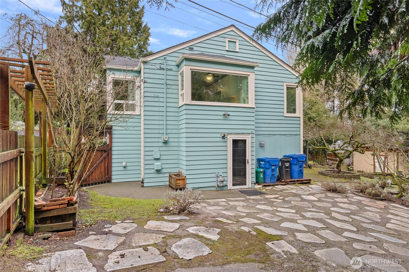 9222 3rd Avenue Southwest Seattle, WA 98106 - Photo 34 of 38