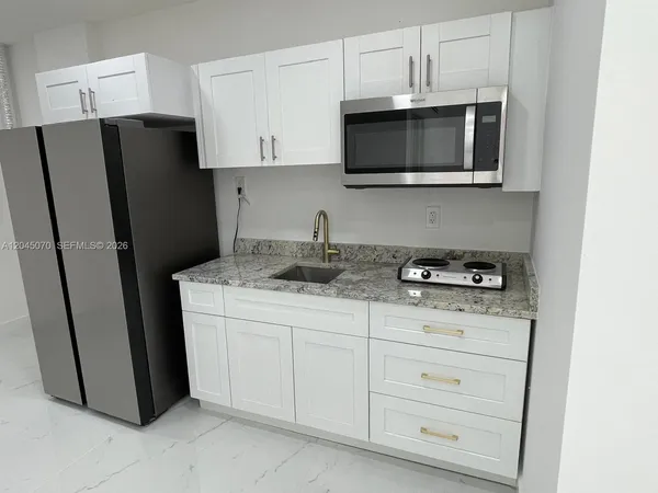 $1,700 | 15975 Southwest 109th Street, Unit 1, Miami, FL 33196