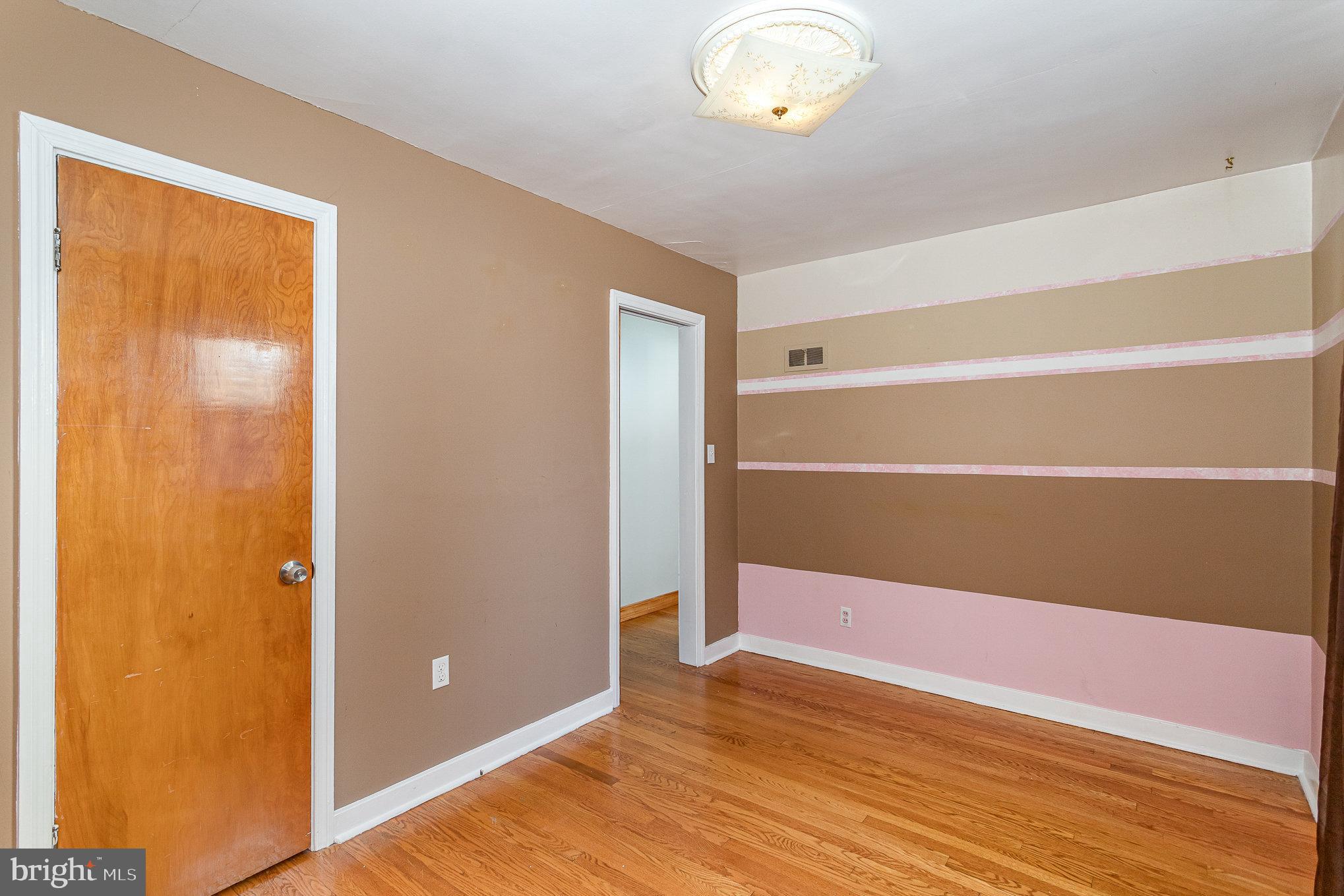 3914 Rutherford Street Harrisburg, PA 17111 - Photo 17 of 32 Bedroom 2: 11' x 12'