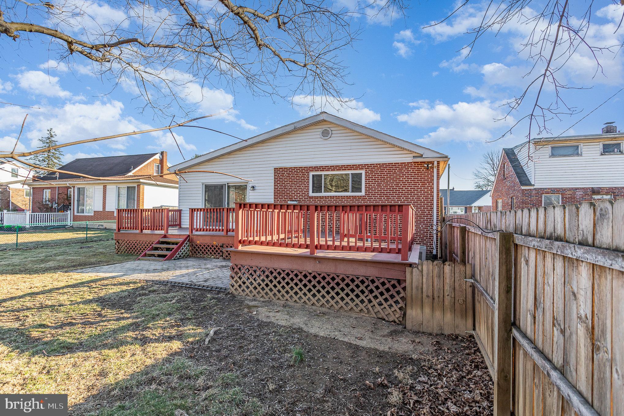 3914 Rutherford Street Harrisburg, PA 17111 - Photo 27 of 32 Relax on the deck any time!