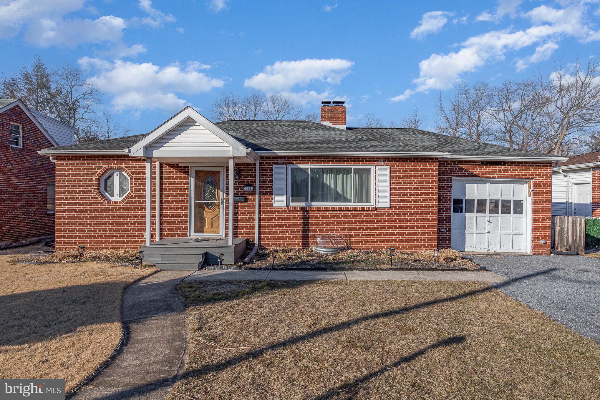 3914 Rutherford Street Harrisburg, PA 17111 - Photo 30 of 32 1 car garage! Parking available for 4 extra cars!