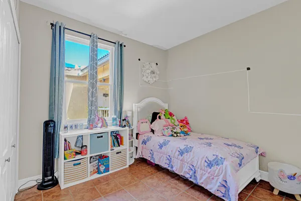$285,000 | 1015 Shoma Drive, Unit 1015, Royal Palm Beach, FL 33414
