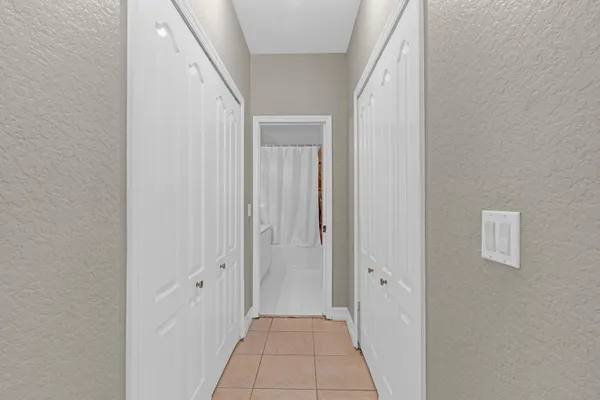 $285,000 | 1015 Shoma Drive, Unit 1015, Royal Palm Beach, FL 33414