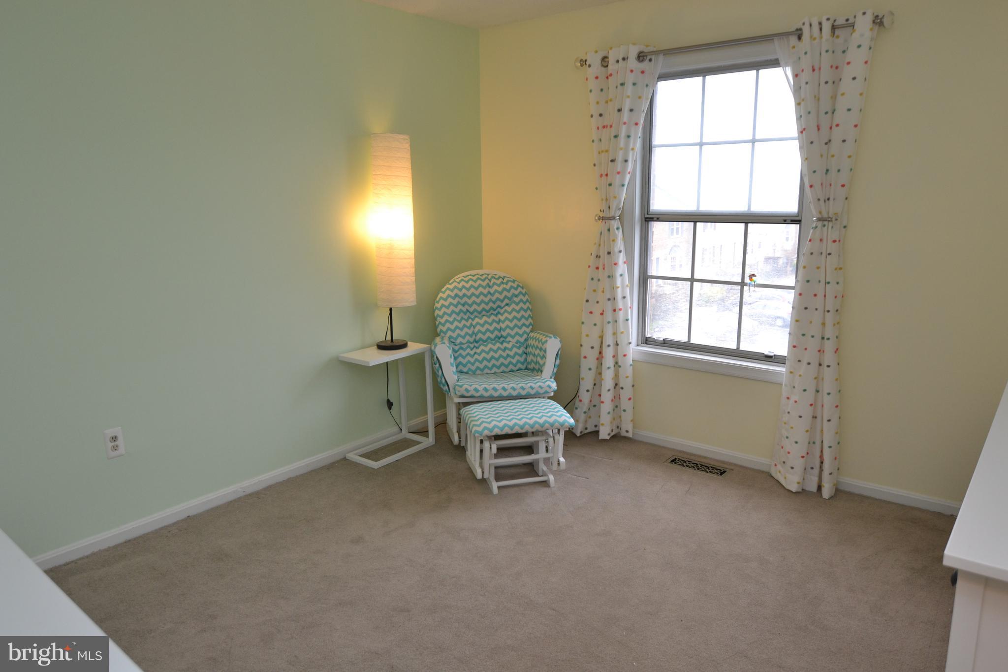 919 South Rolfe Street, Unit B Arlington, VA 22204 - Photo 15 of 23 Second bedroom