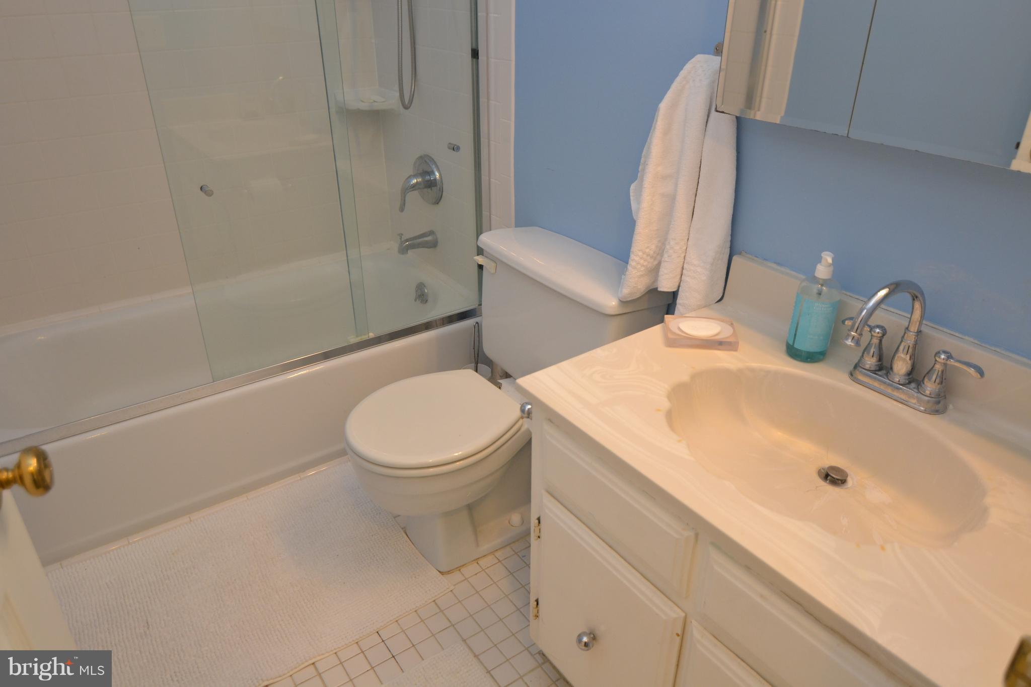 919 South Rolfe Street, Unit B Arlington, VA 22204 - Photo 19 of 23