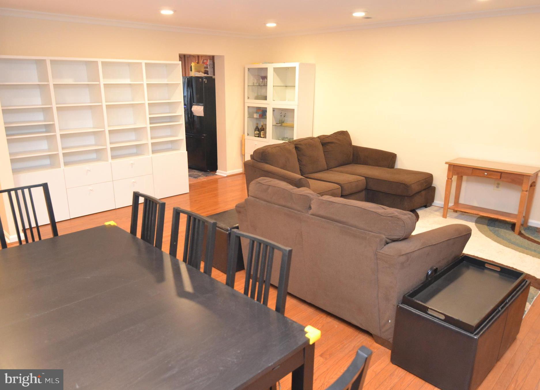 919 South Rolfe Street, Unit B Arlington, VA 22204 - Photo 3 of 23 Built-in wall units