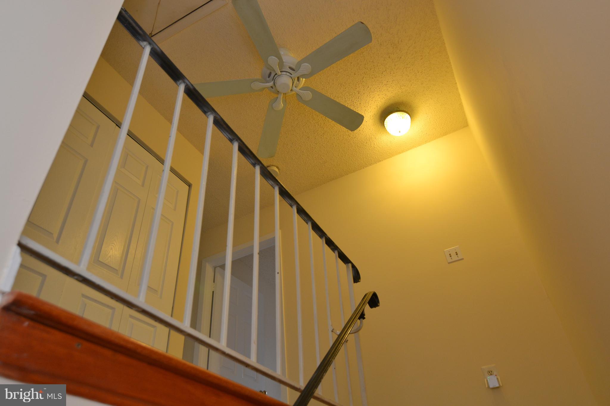 919 South Rolfe Street, Unit B Arlington, VA 22204 - Photo 10 of 23 Interior view