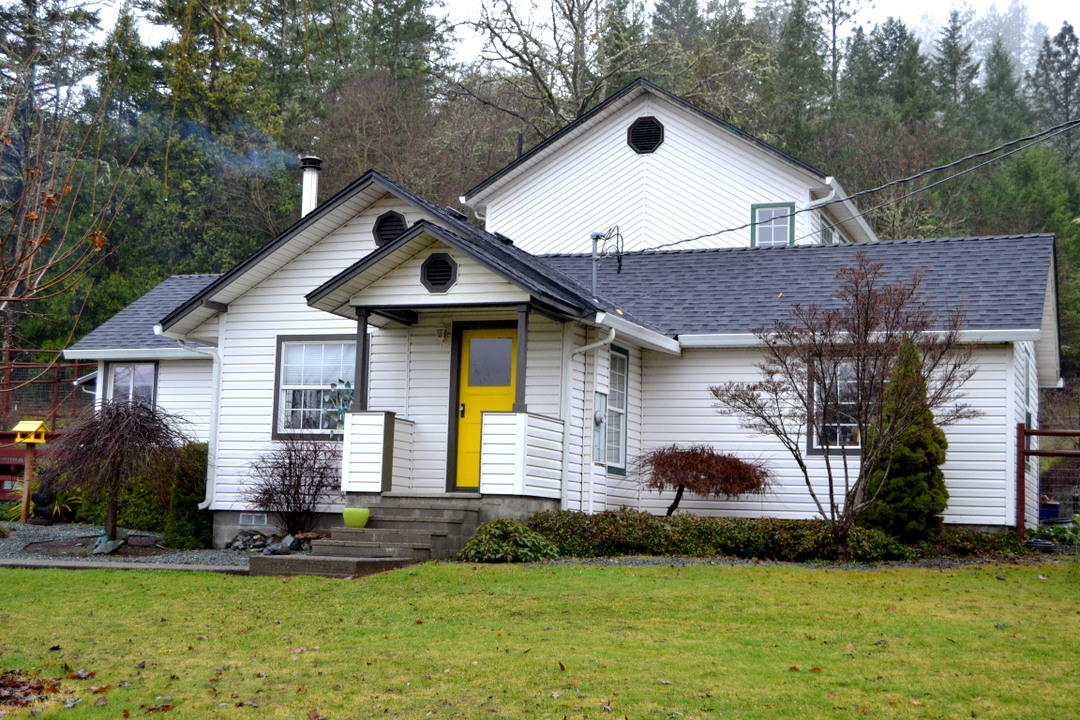 3020 New Hope Road Grants Pass, OR 97527 - Photo 1 of 34 Front