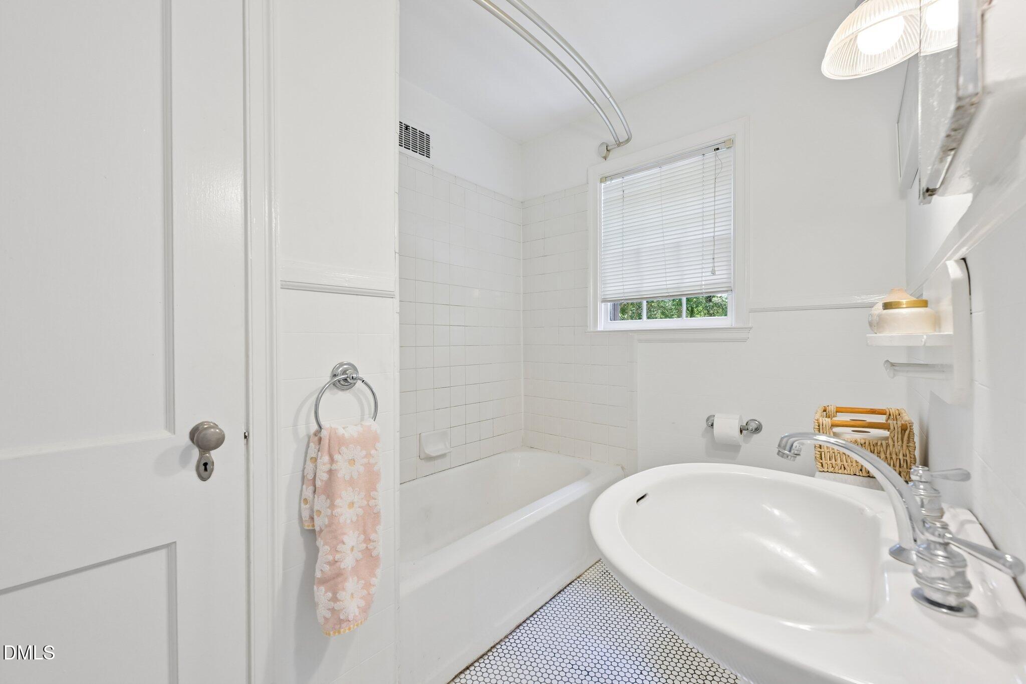 3016 Hope Valley Road Durham, NC 27707 - Photo 16 of 21