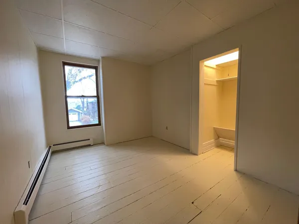 $1,800 | 2193 1st Street, White Bear Lake, MN 55110