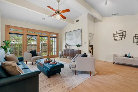 $599,999 | 407 Towne Park Trail, Austin, TX 78751