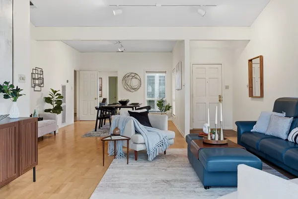 $599,999 | 407 Towne Park Trail, Austin, TX 78751
