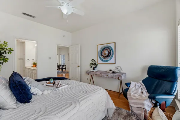 $599,999 | 407 Towne Park Trail, Austin, TX 78751