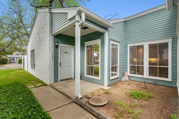 $599,999 | 407 Towne Park Trail, Austin, TX 78751