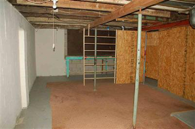 1233 South Genesee Road Burton, MI 48509 - Photo 4 of 14 20157084-3.JPG