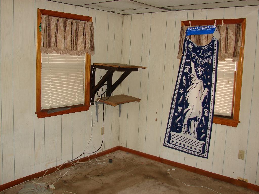 397 River Road North Anson, ME 04958 - Photo 6 of 11 1st floor bedroom