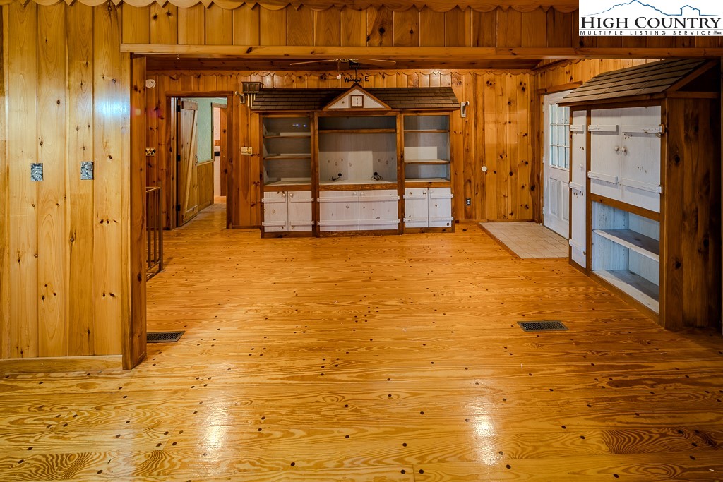 478 Laurel Hills Road Newland, NC 28657 - Photo 13 of 47 Gallery Image 13