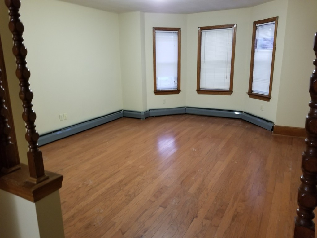 123 Baker Street Fall River, MA 02721 - Photo 2 of 6