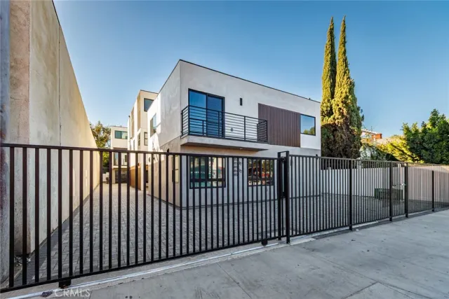 $4,120 | 1859 1/2 South Crenshaw Boulevard, Unit 1/2, Los Angeles, CA 90019