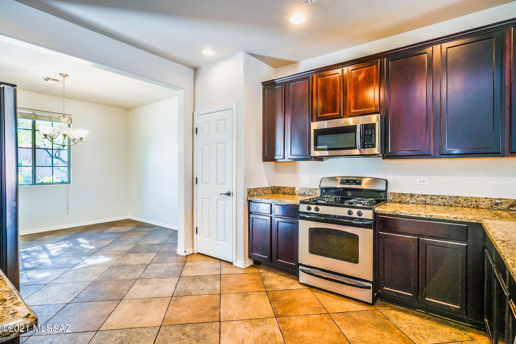 203 East Refuge Loop Vail, AZ 85641 - Photo 14 of 39