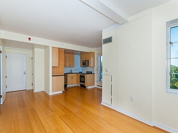 20 Chapel Street, Unit B1005 Brookline, MA 02446 - Photo 5 of 15