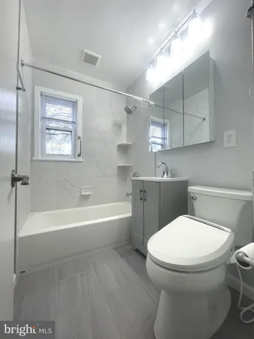 $2,800 | 1938 Griffith Road, Falls Church, VA 22043