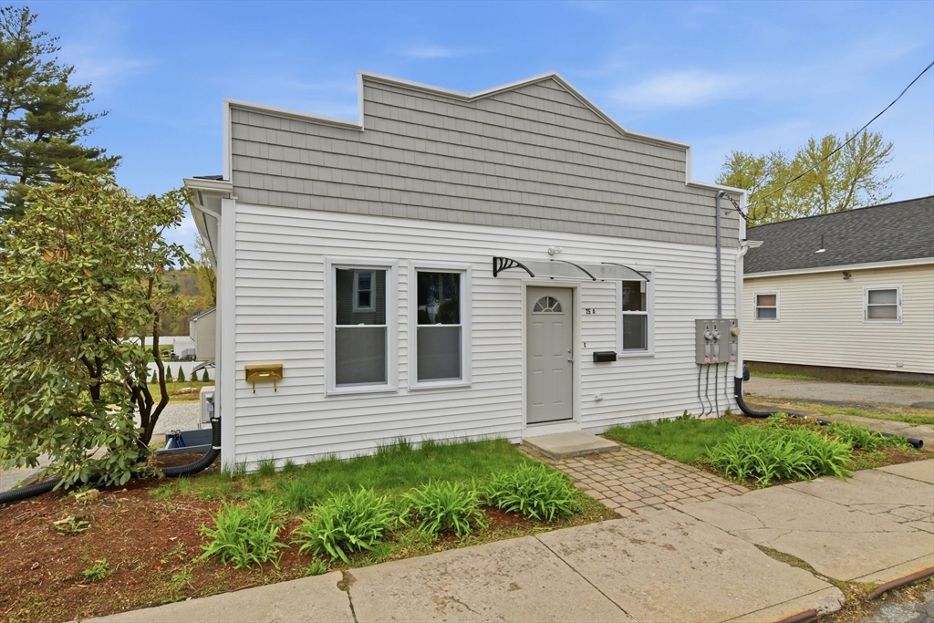 25 Bourne Street Three Rivers, MA 01080 - Photo 1 of 41