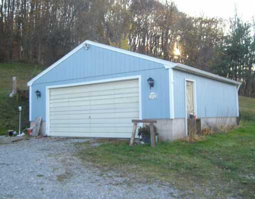 2929 Kane Road Aliquippa, PA 15001 - Photo 4 of 5 Parking Lot/Garage.