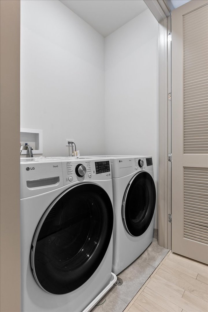 2450 North Clybourn Avenue, Unit 5S Chicago, IL 60614 - Photo 27 of 34