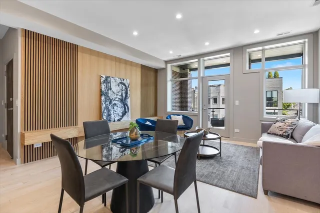 $799,000 | 2450 North Clybourn Avenue, Unit 5S, Chicago, IL 60614