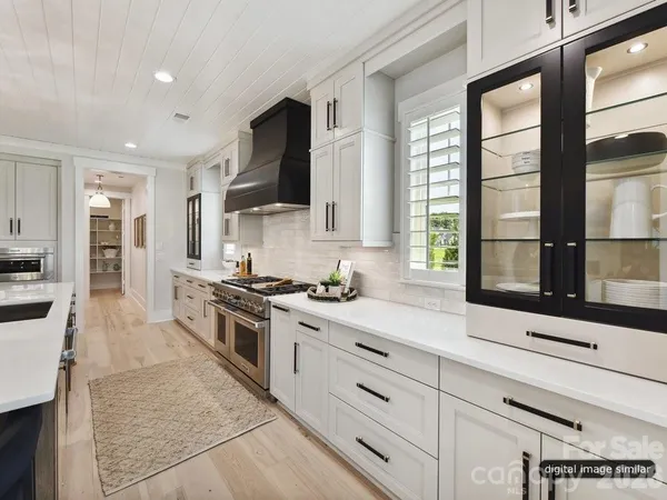 $2,094,445 | 3133 Country Club Drive, Charlotte, NC 28205