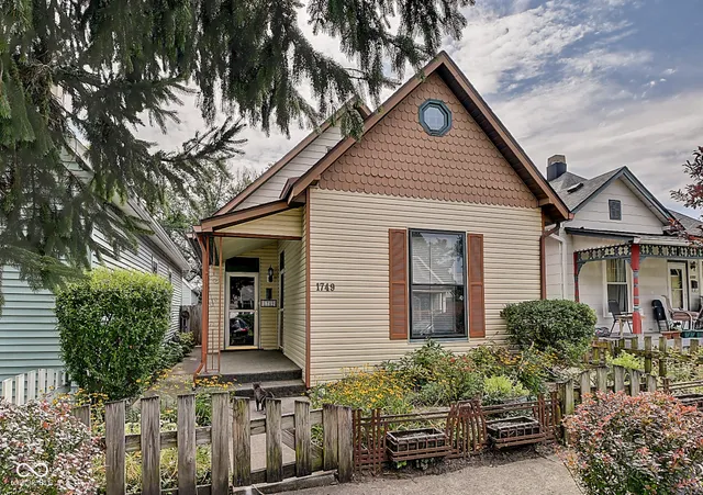 $1,800 | 1749 Delaware Street, Indianapolis, IN 46225