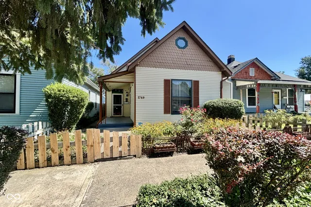 $1,800 | 1749 Delaware Street, Indianapolis, IN 46225