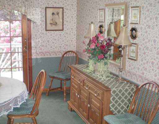 681 Weigles Hill Road Elizabeth, PA 15037 - Photo 7 of 18 Dining Room.