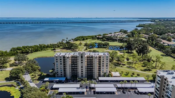 a view of building with outdoor space
