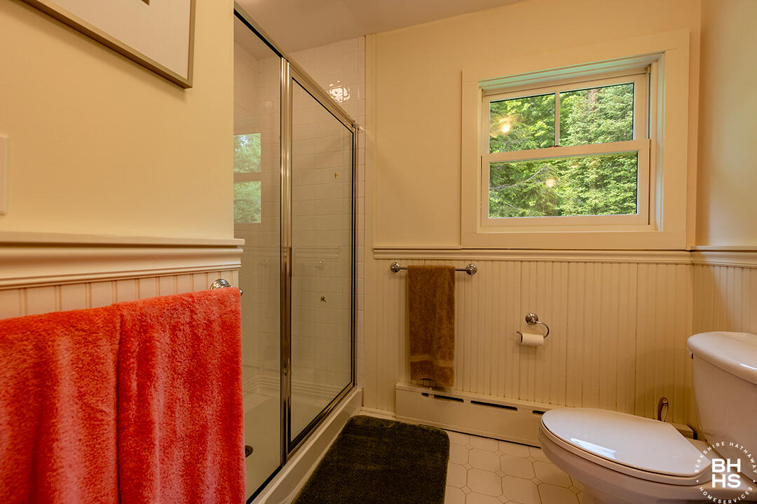 8 Pinehurst Road Saranac Lake, NY 12983 - Photo 84 of 109 HistoricHomeOnLowerSaranacLake_GH_Bathro