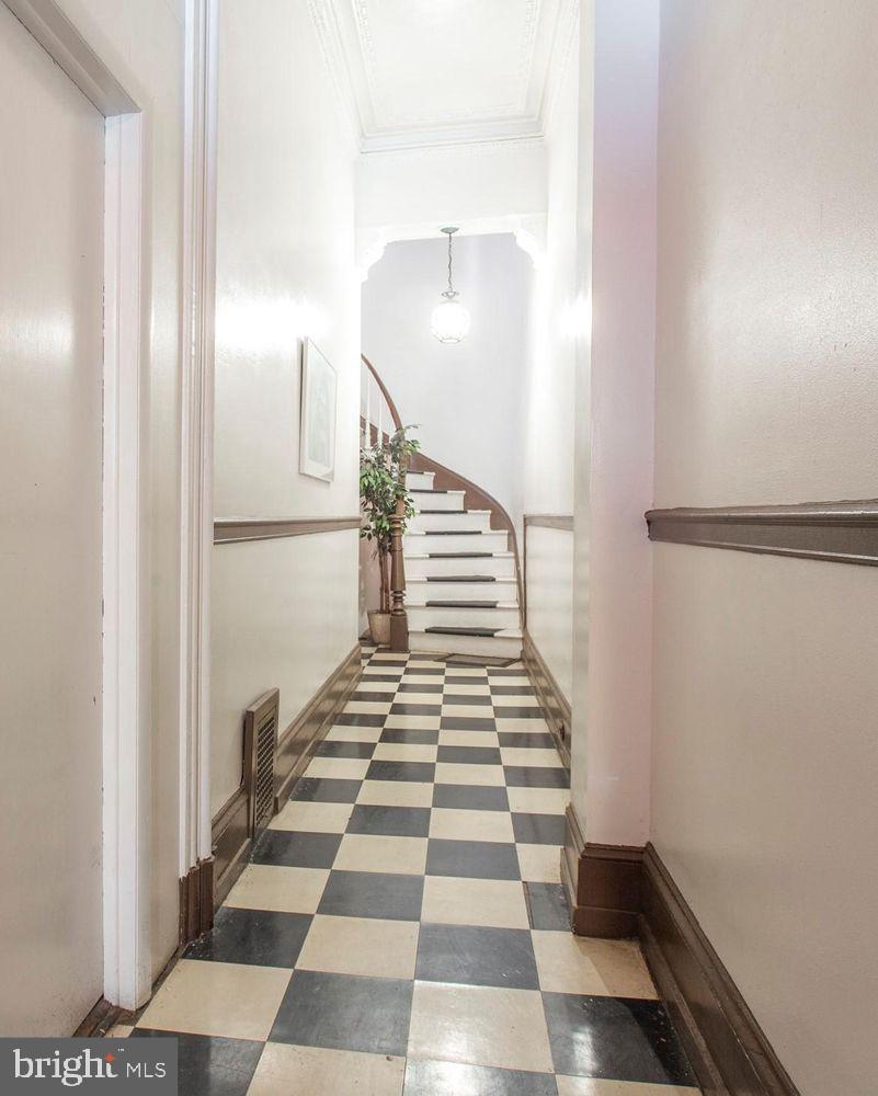 1807 Spruce Street, Unit 3R Philadelphia, PA 19103 - Photo 8 of 9