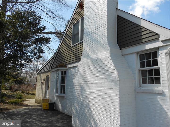 324 Hawarden Road Springfield, PA 19064 - Photo 20 of 23 Exterior Side