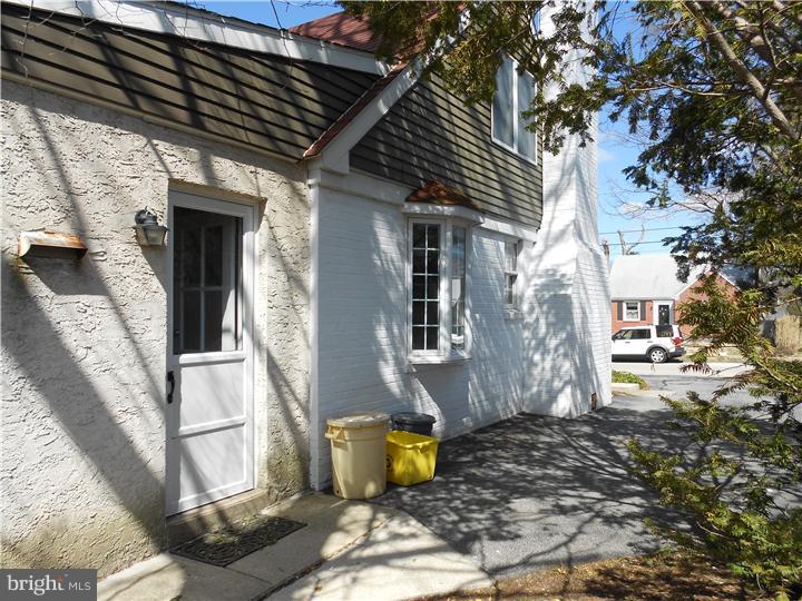 324 Hawarden Road Springfield, PA 19064 - Photo 21 of 23 Exterior Side