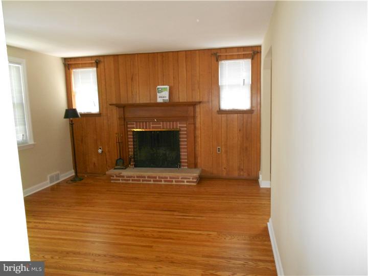 324 Hawarden Road Springfield, PA 19064 - Photo 4 of 23