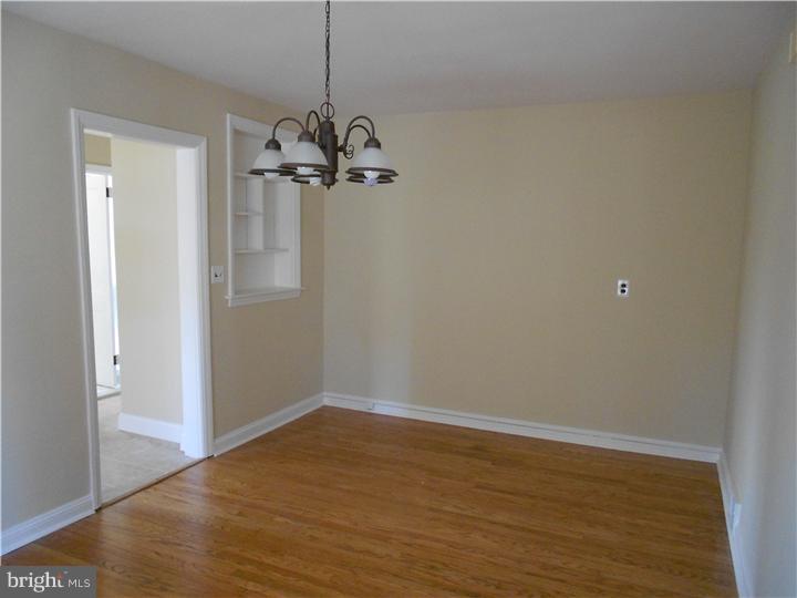 324 Hawarden Road Springfield, PA 19064 - Photo 5 of 23 Dining Room
