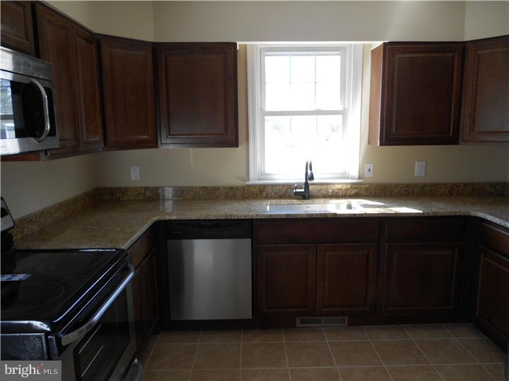 324 Hawarden Road Springfield, PA 19064 - Photo 8 of 23 Kitchen