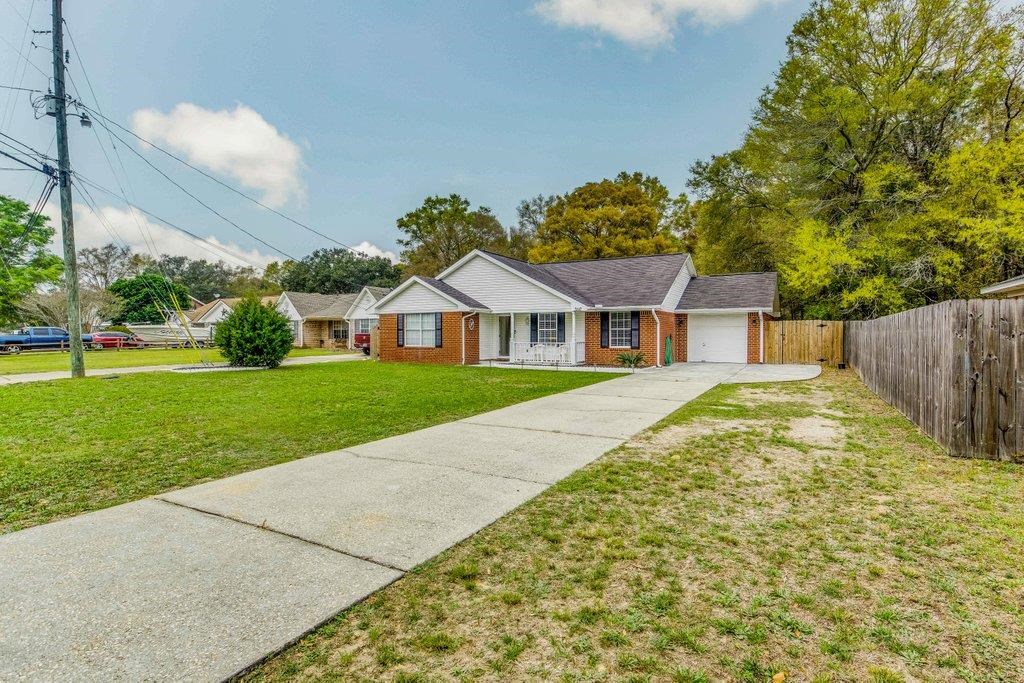 6612 Ridge Crest Drive Milton, FL 32570 - Photo 5 of 47 1 car garage and driveway for plenty of parking