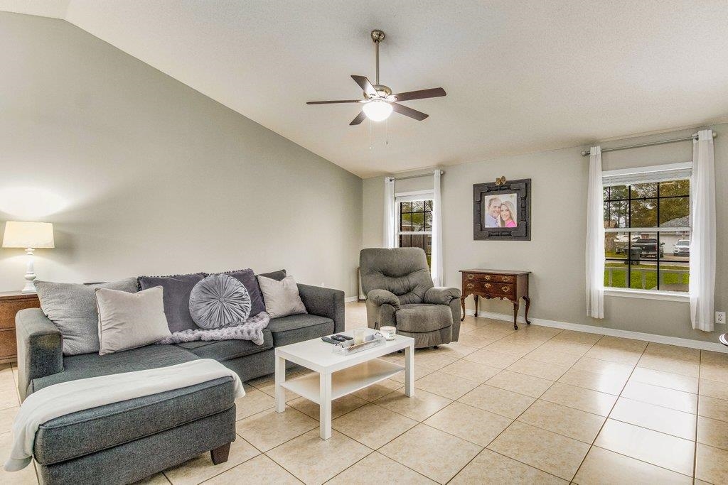 6612 Ridge Crest Drive Milton, FL 32570 - Photo 8 of 47
